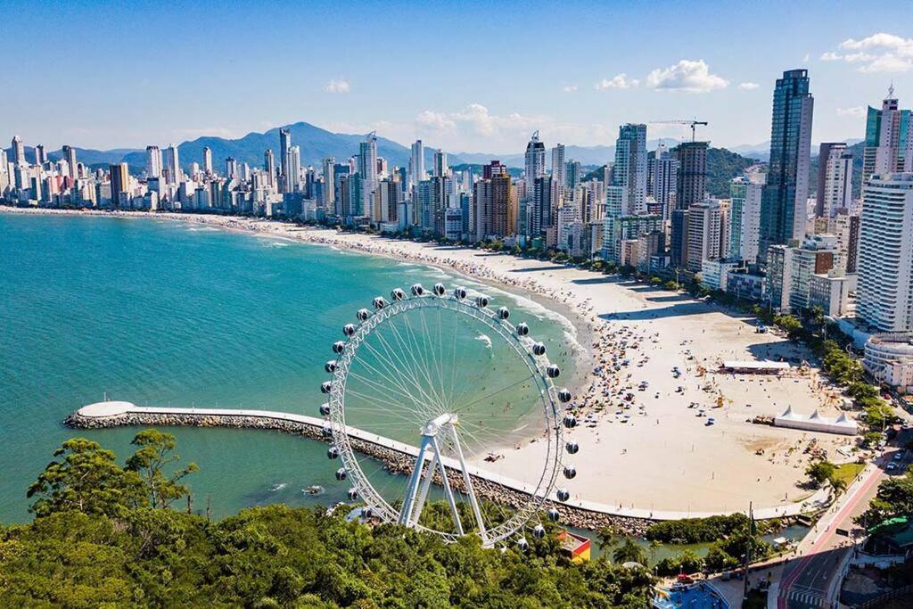 Apto A 100M Da Praia Central Balneario Camboriu Bagian luar foto